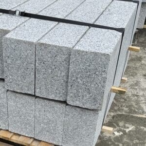 Granitbordsteine, gerade